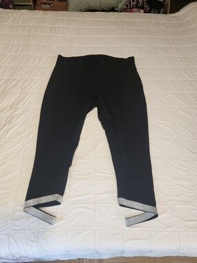 torrid Black Capri Leggings